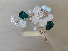 Faux Pearl, Rhinestone and Faceted Glass Silver Tone White Flower Brooch NWOT