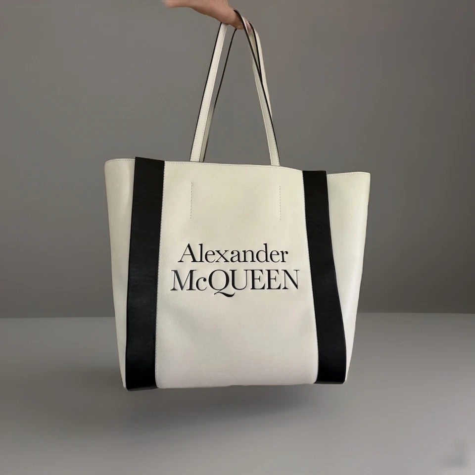Bolso de Mano Alexander McQueen Domino Lux Becerro Suave Excelente Estado Foto 2 de 4