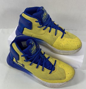 boys under armour basketball shoes