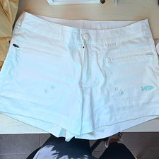 AFTCO women’s White Ripstop Nylon Cargo Fishing Shorts Waist Size 6 NWOT