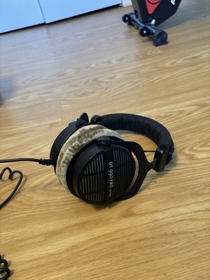 Beyerdynamic DT 990 Pro 250 ohm Open-back Studio Headphones