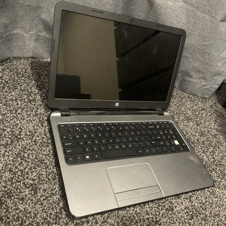 hp laptop model 15-r038TU.    Does turn on just not sure about passcode  - Image 2 of 3