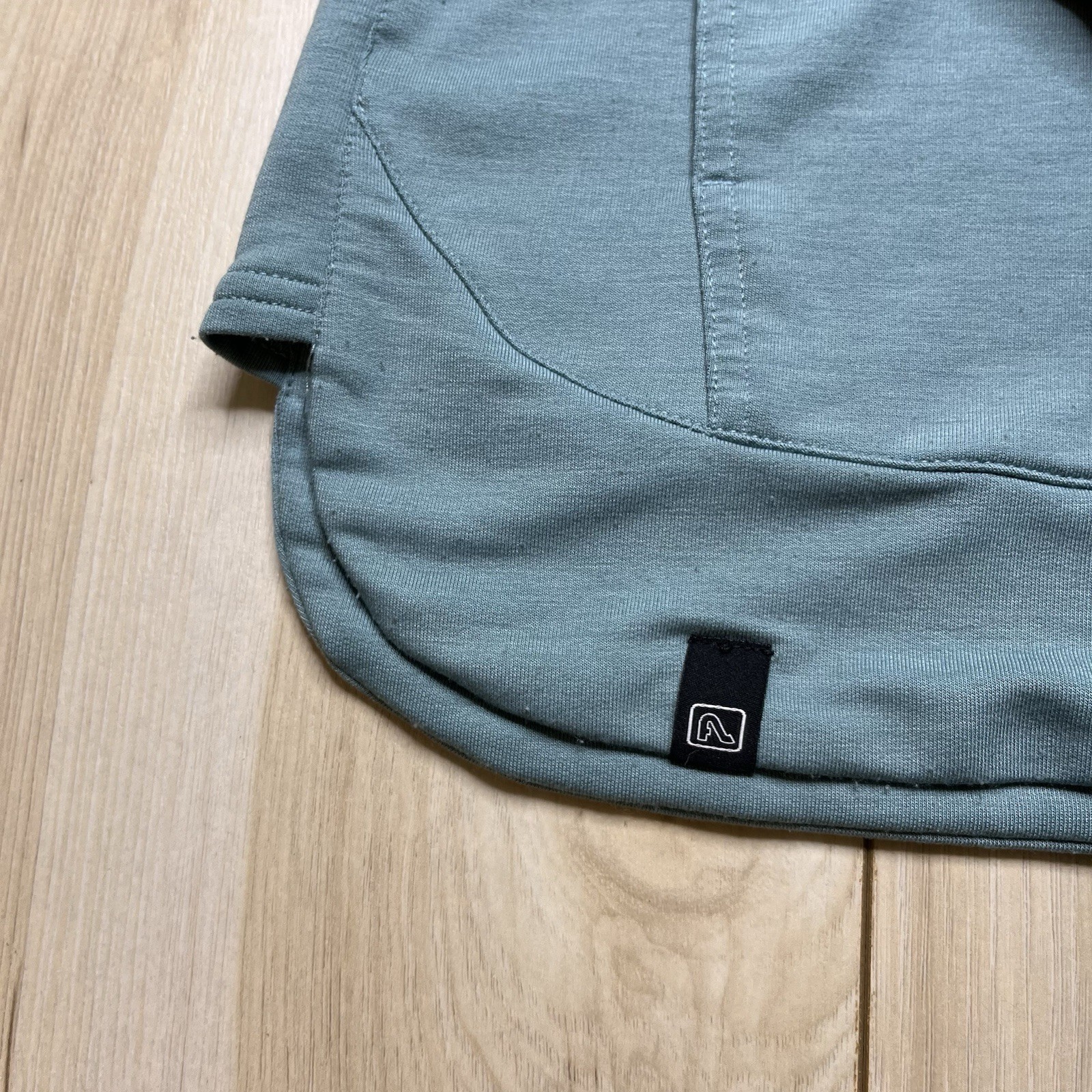 Flylow Performance Lightweight Mock Neck Hoodie B… - image 4