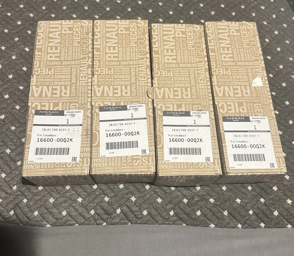 Nissan Navara D23 NP300 Injector  - image 2 of 4