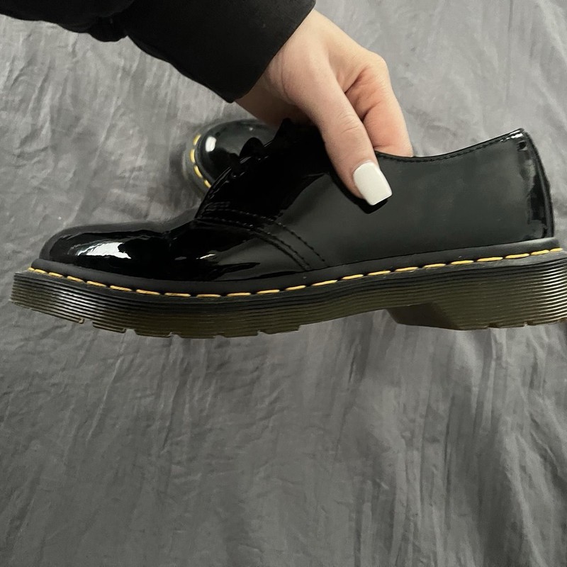 Dr. Martens 1461 Women’s Oxford Shoes Black Patent Leather Lace-Up US 7 Women’s