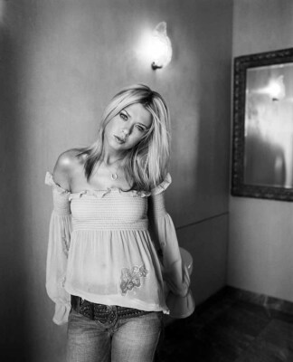 Celebrity Photos Tara Reid hot in off-shoulder top Photo - CL2239 | eBay