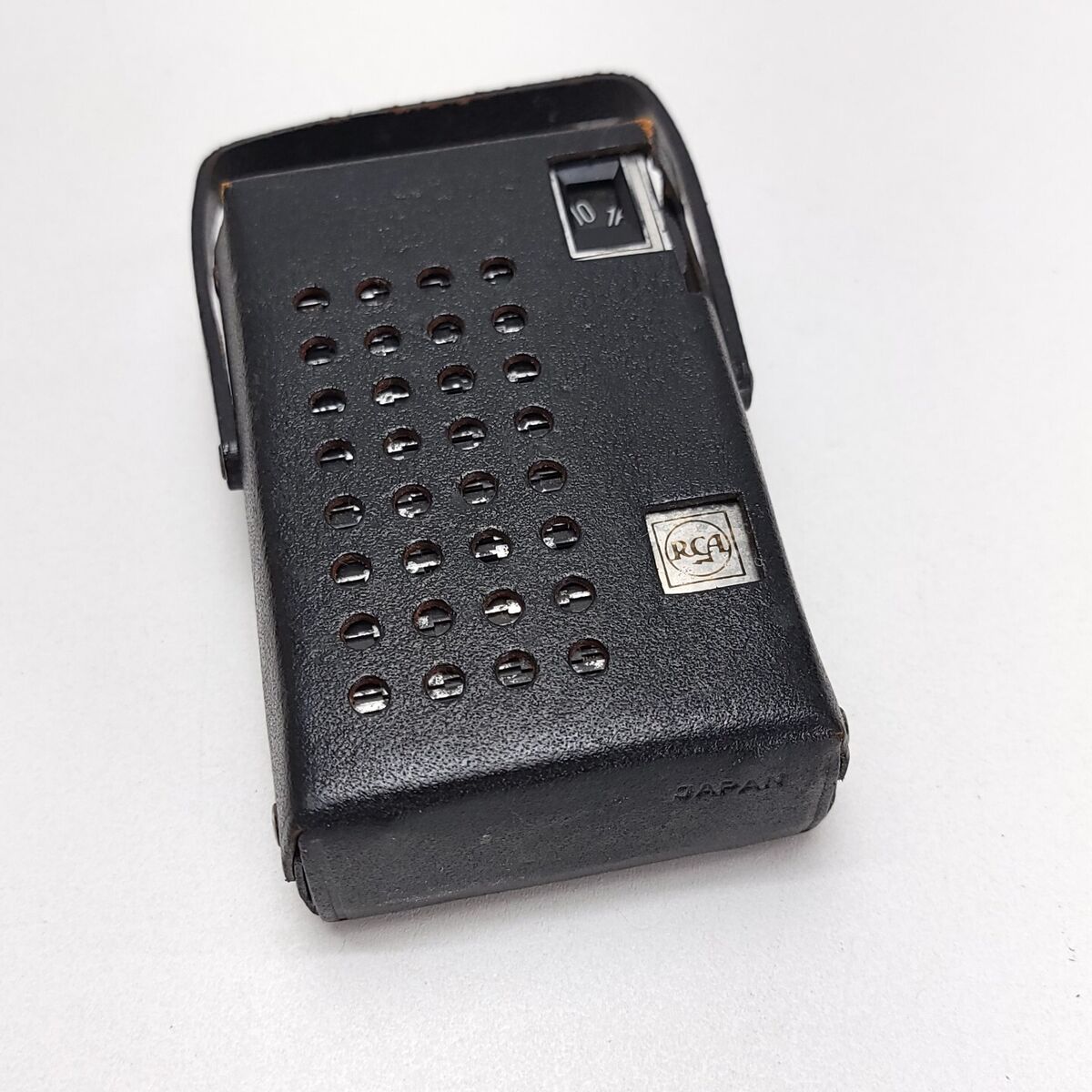 RCA All Transistor Radio RHH17E Japan 704 Carry Case RCA All Transistor Radio RHH17E Japan 704 Carry Case