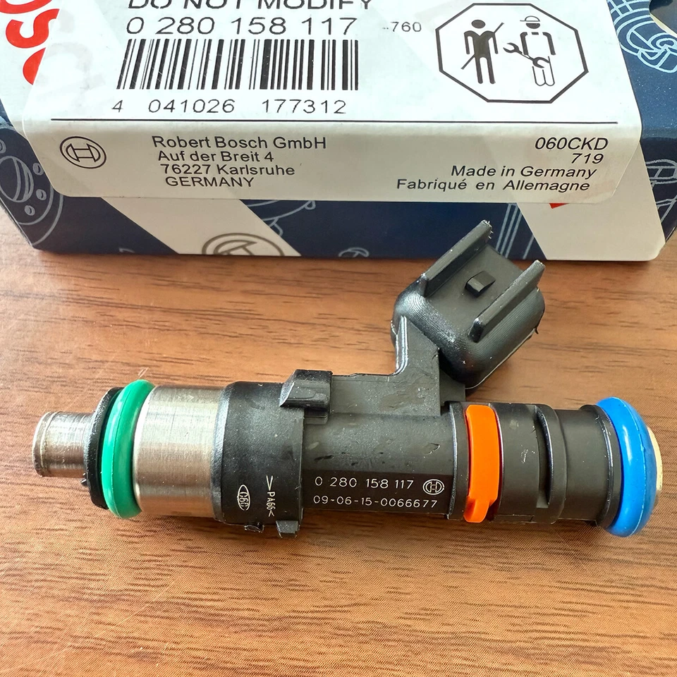 NUEVO 4 piezas Bosch 0280158117 Inyectores de combustible 52lb 550cc para EV14 Audi A4 Golf Jetta Foto 4 de 4