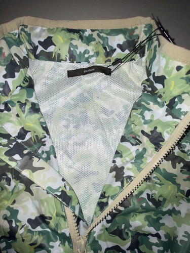 Jurassic Park kids rain jacket 5yr green camouflage polyester very light weight - Picture 6 of 11