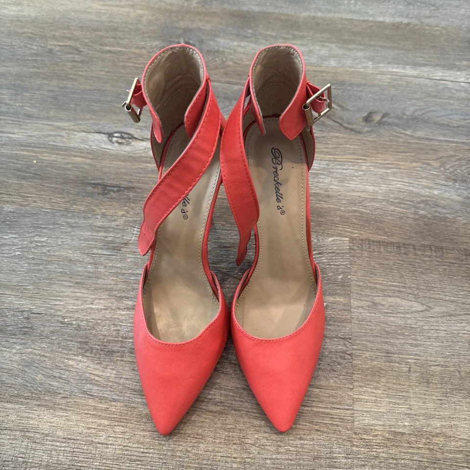 Tacones Breckelles Isabel Talla 8.5 Foto 2 de 4