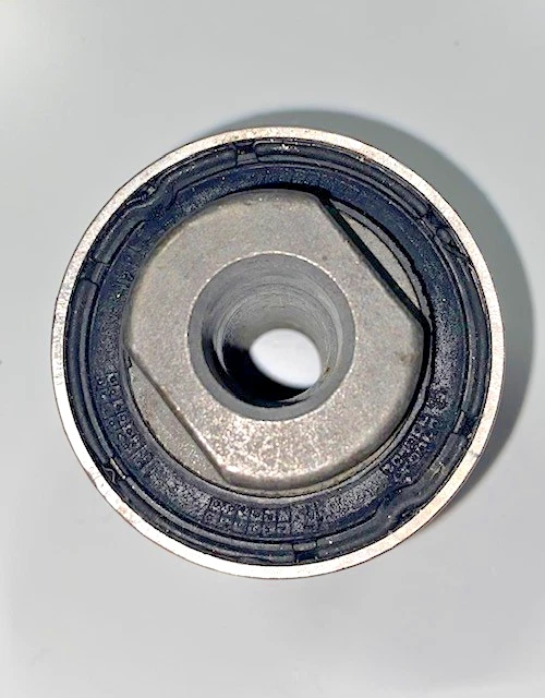 Buje de engranaje de dirección GM 2014-2020 ORIGINAL, PIEZA NUEVA OEM, NÚMERO DE PIEZA 84234960 Foto 4 de 4