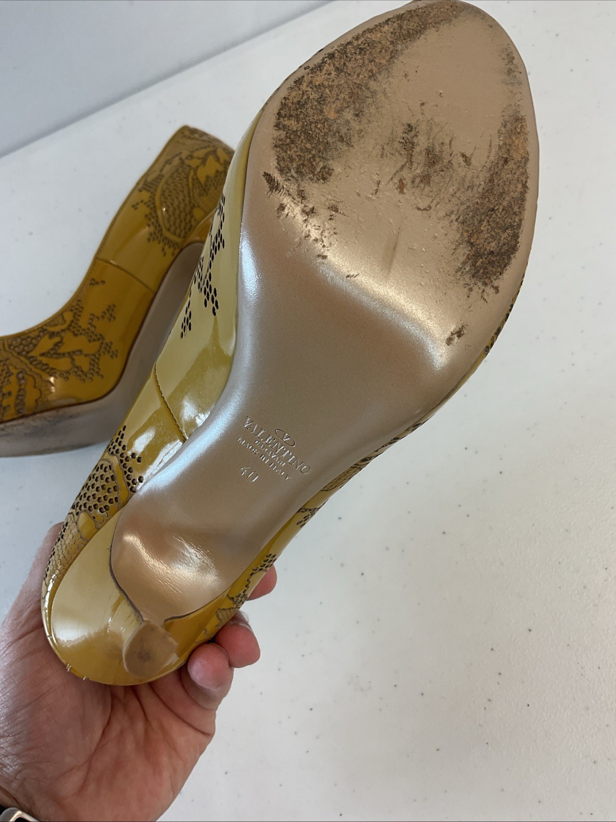 Valentino Garavani Gold Patent Lace Floral Peep Toe Pumps Heels Size 40 Us 9 thumbnail 9