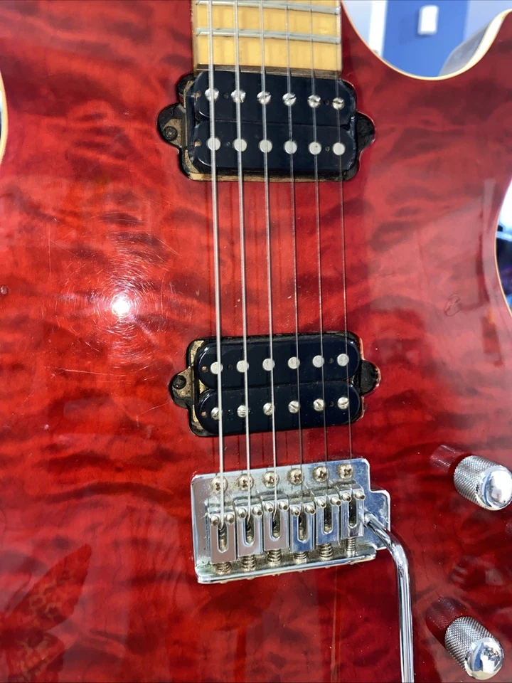 Samick GREG BENNETT Fastback Пламенный Красный Клен С Мягким Чехлом - Изображение 4 из 4