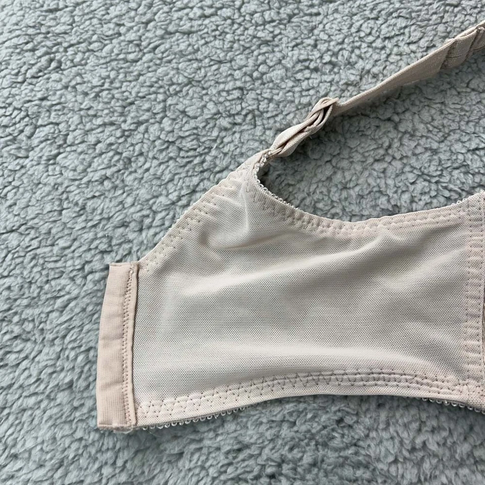 Bali Bra 40DD Minimizer Bra 3562 Satin Tracing Minimizer Foto 3 de 4