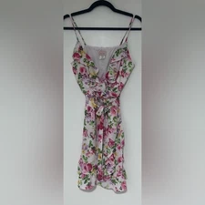 Love…Ady Floral Faux Wrap Dress Size Medium
