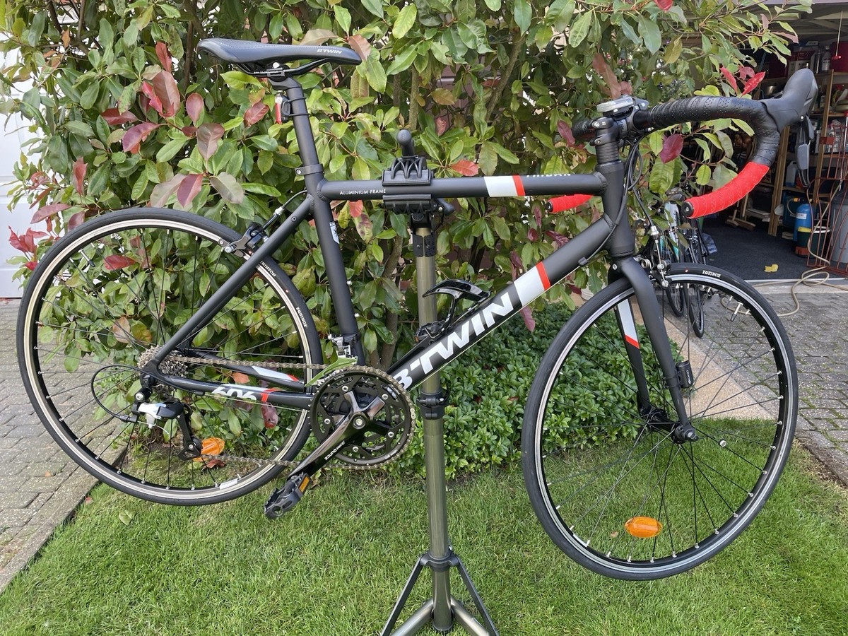 Btwin 26 Inch Street Bike BTWIN Triban 500 26-Inch Junior Road