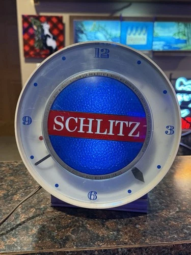 VINTAGE 1961 SCHLITZ BEER MOTION SPINNER CLOCK LIGHT SIGN Tested And Working