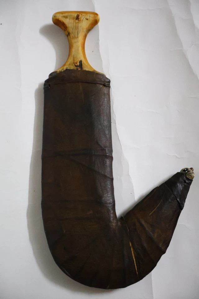 Antique Yemeni dagger, handmade, leather, old Arab dagger, Yemen, Yemeni dagger, - Image 2 of 4