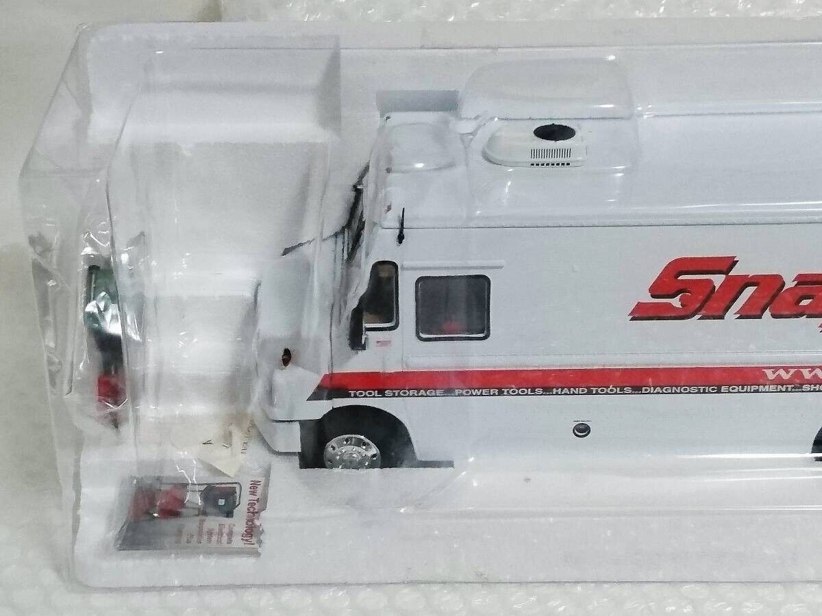 Crown Premiums Snap-on Tools Mt-55 Freightliner 1 32 Scale Crown Premiums Snap-on Tools Mt-55 Freightliner 1 32 Scale