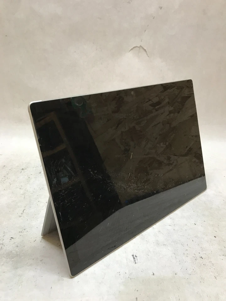 Microsoft Surface Pro 5 1796 i5 4GB RAM 128GB SSD NO OS POWER DEAD For Parts -DW - Image 2 of 4