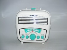 Wanderlust Collective Portable Speaker and Radio Retro AM/FM Used With Batteries