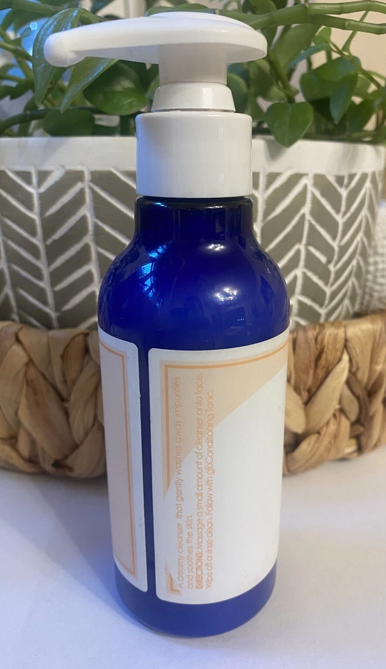 Glo Therapeutics gloAcondicionador Leche Limpiador Facial para Piel Seca 6 OZ - Raro Foto 2 de 3