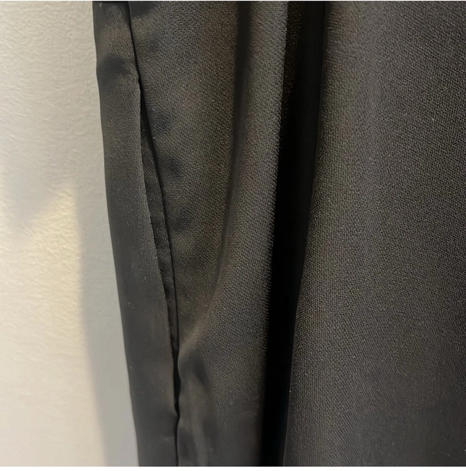 Pantalones Cortos Zara M Mameluco Un Hombro Bolsillos Poliéster Asimétrico Foto 4 de 4