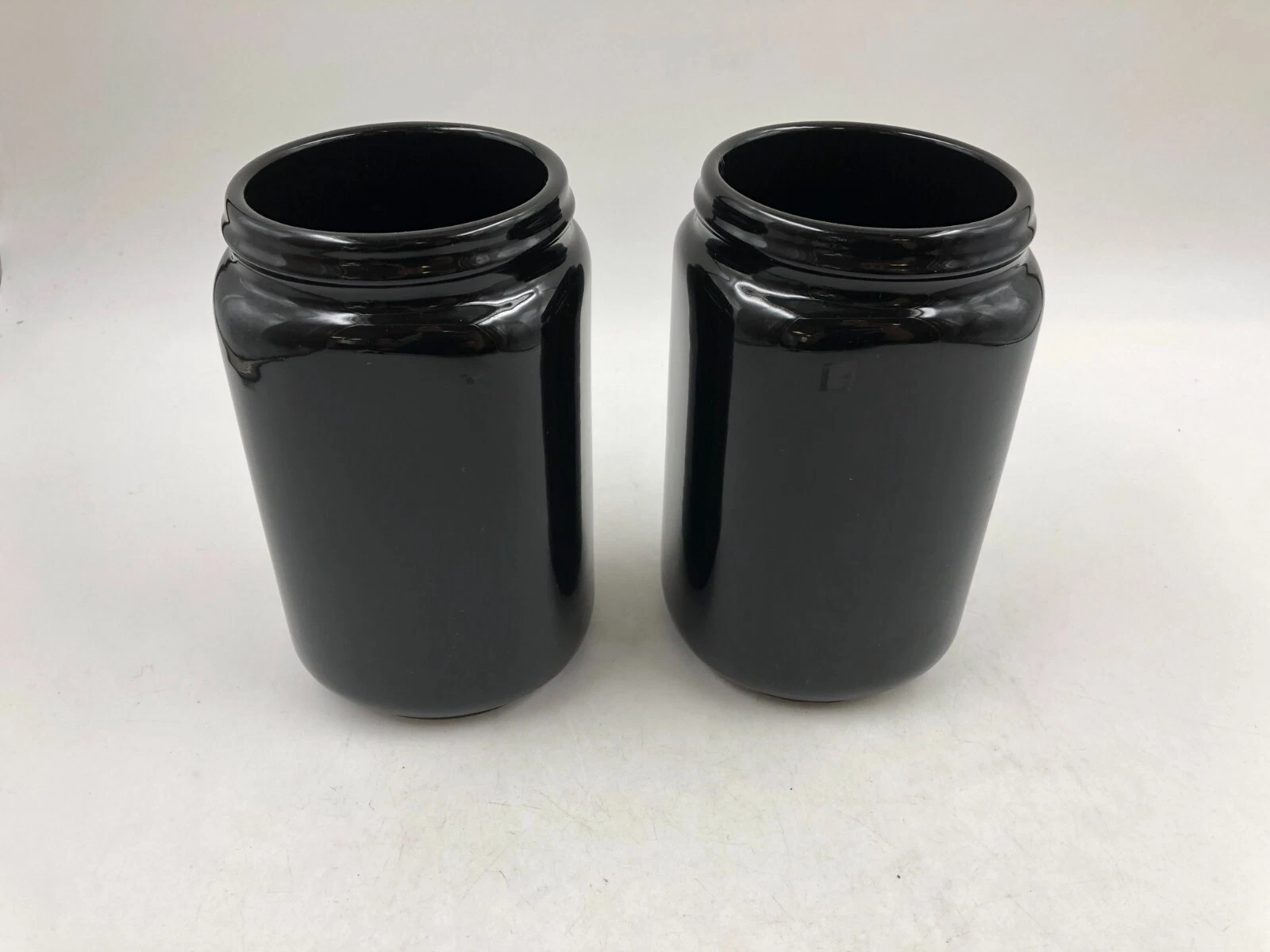 Glass 7.5in Black Jar Set AA02B26023