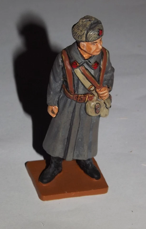 LOT DE 2 SOLDATS ALLEMANDS - PLOMB