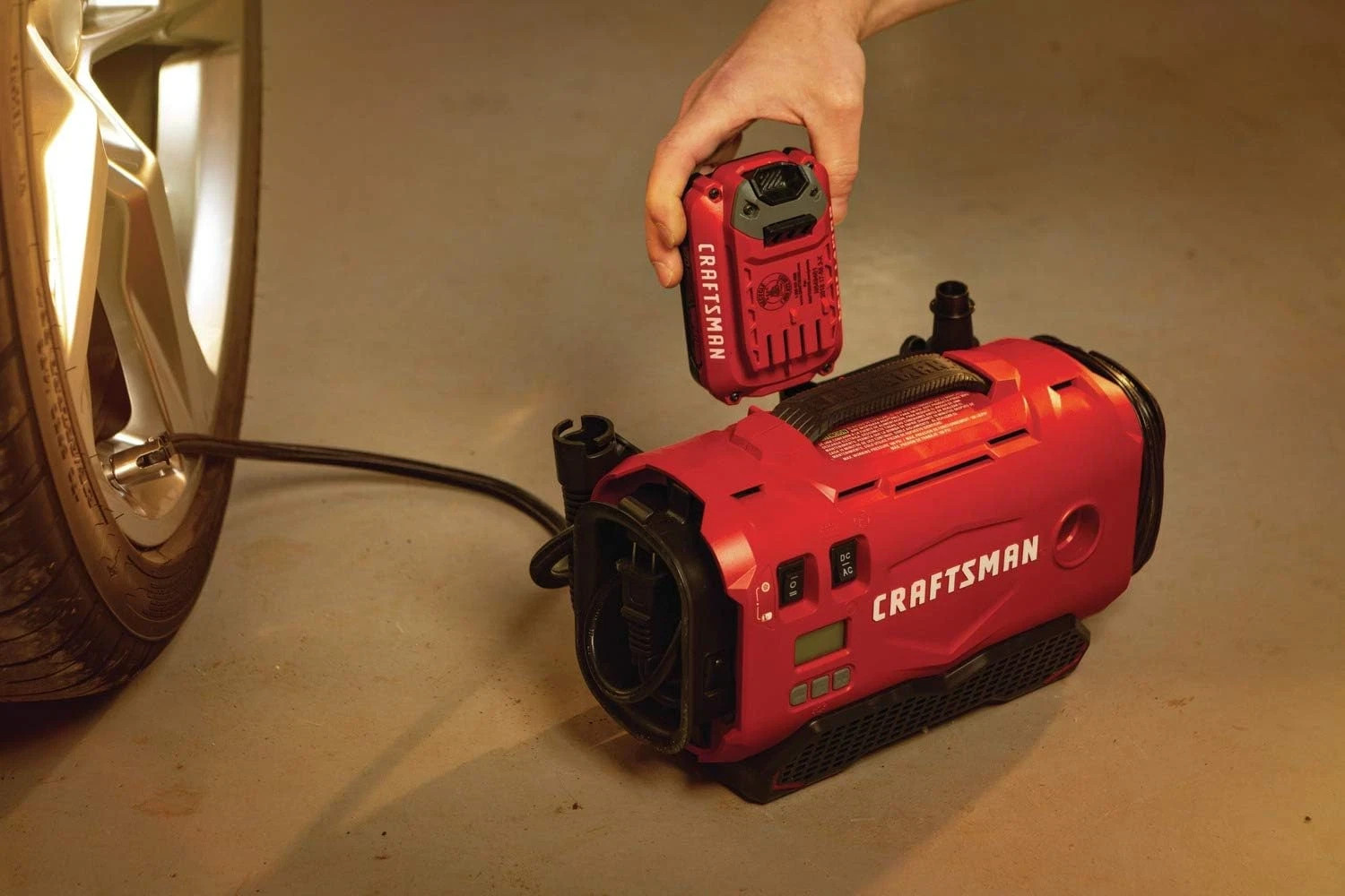 CRAFTSMAN V20 Tire Inflator Portable Air Compressor 3 Modes Cordless 120V