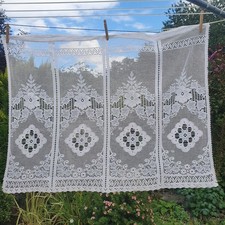 Vintage net lace CURTAIN flowers and ivy 110cm x 82cm