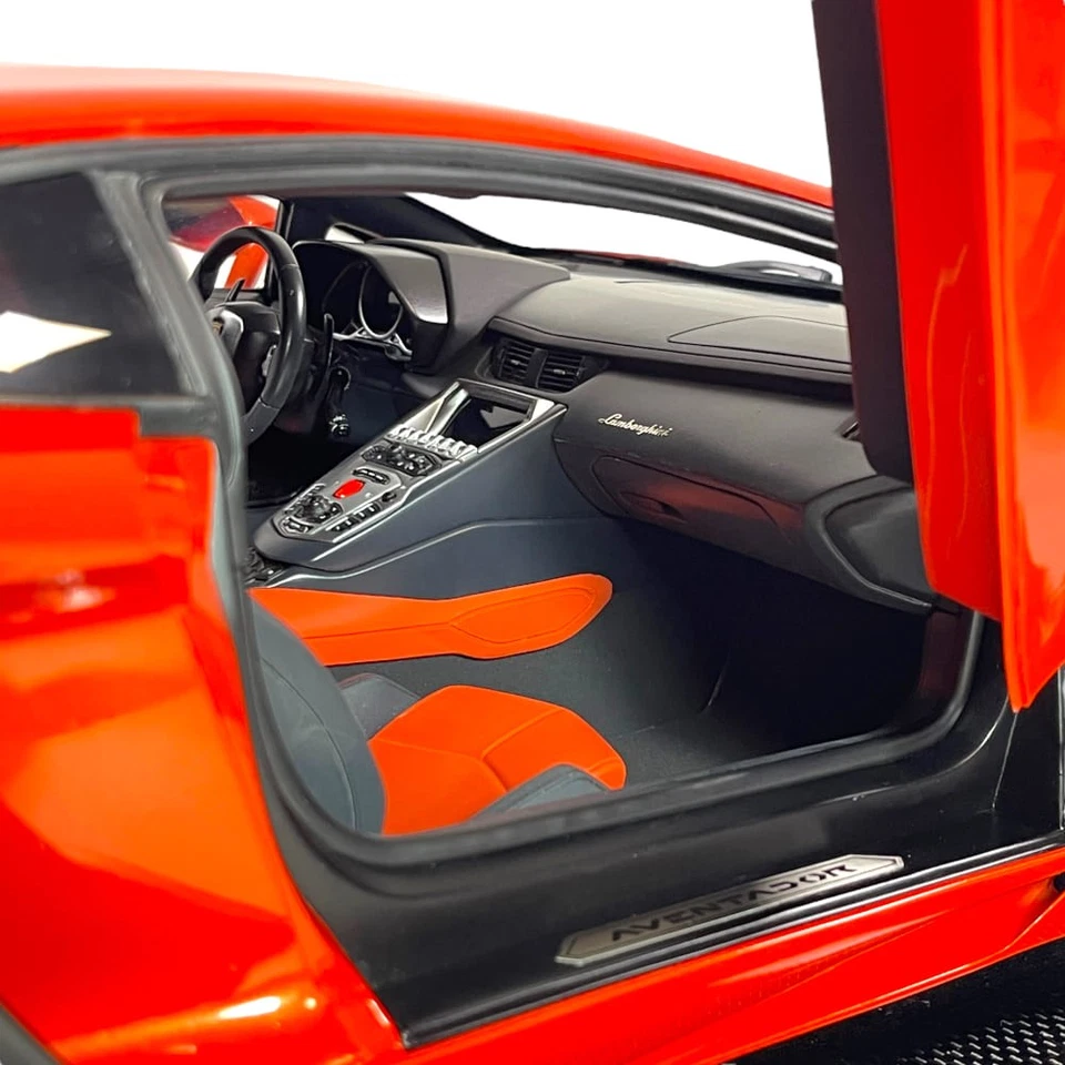 Modellino Auto Amalgam Fine Models 1/8 Lamborghini Aventador LP 700-4 Orange - Immagine 4 di 4
