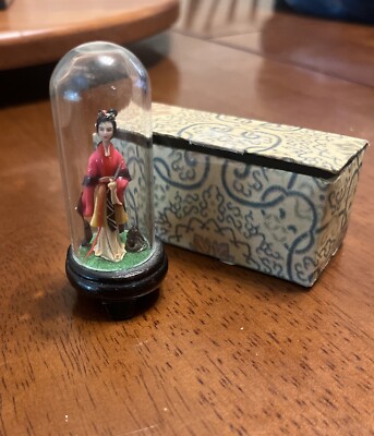 Vintage Miniature Japanese Geisha Figurine Sealed Mini Glass Dome 4'' W Case