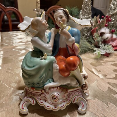 Herend Rococo Style Lovers Holding A Bird front Of A two armed Vase-MINT cond.