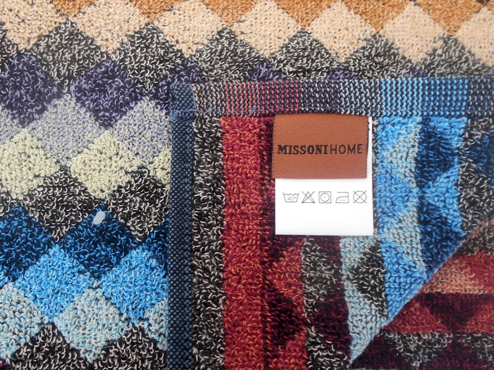 MISSONI HOME TWO HAND GUEST TOWELS COTTON 3D EFFECT  16x28in 40x70cm ALENA 100 - Image 2 of 4