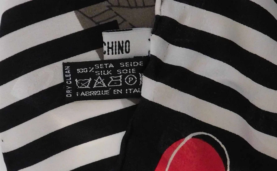 Moschino Larioseta El Armario Perfecto 100% Seda Bufanda 34 x 34 Foto 3 de 4