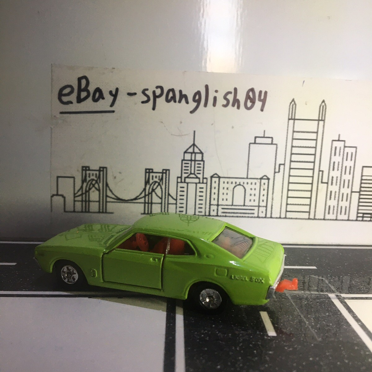 トミカ Nissan Laurel 緑色 TOMICA Green NISSAN Laurel Car NO