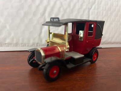 1984 Matchbox Models Of Yesteryear #Y28 Red 1907 Unic Taxi