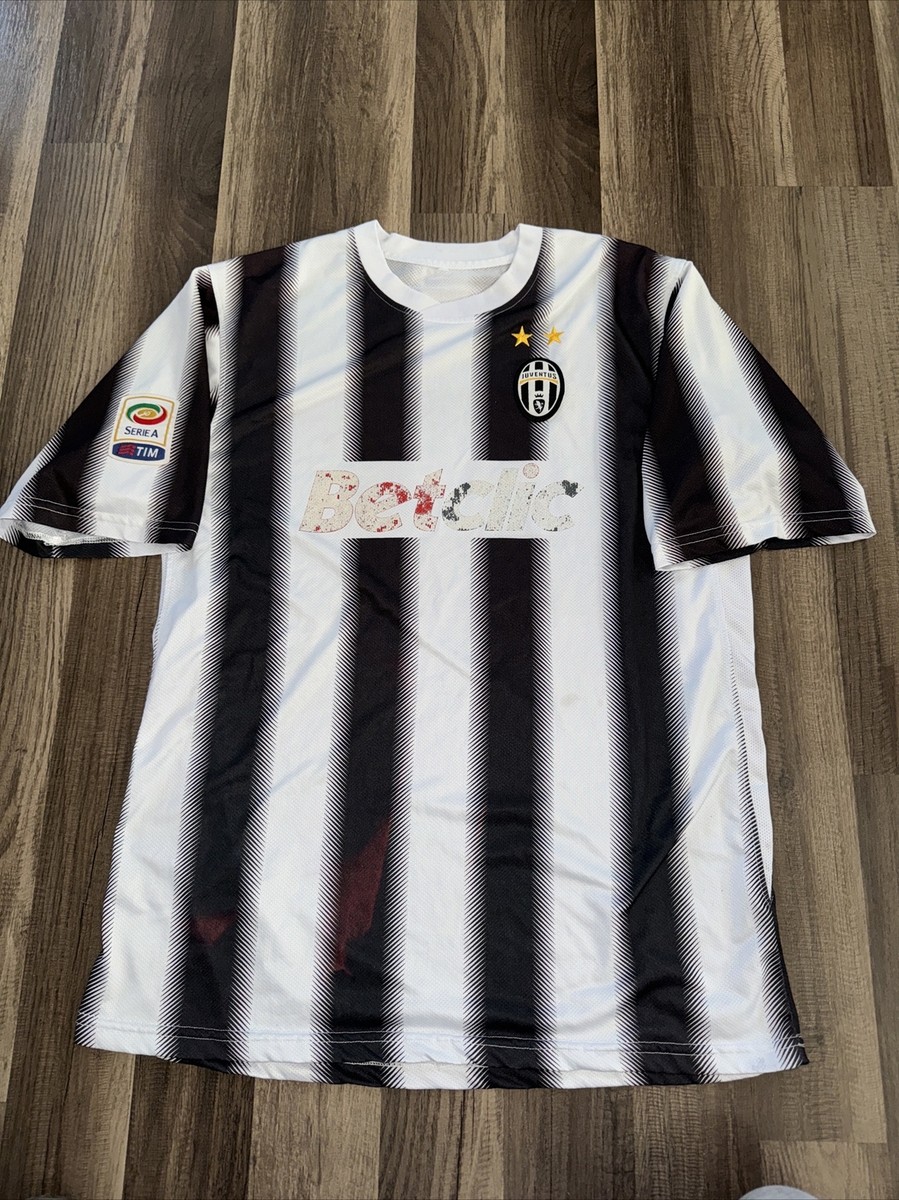 Juventus サッカージャージ 黒白ストライプ ユベントスユニフォーム：黒と白のストライプの背後にある伝説