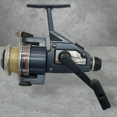 ZEBCO SPINNING FISHING REEL - STERLING 7025 -  Made in Japan Rare 