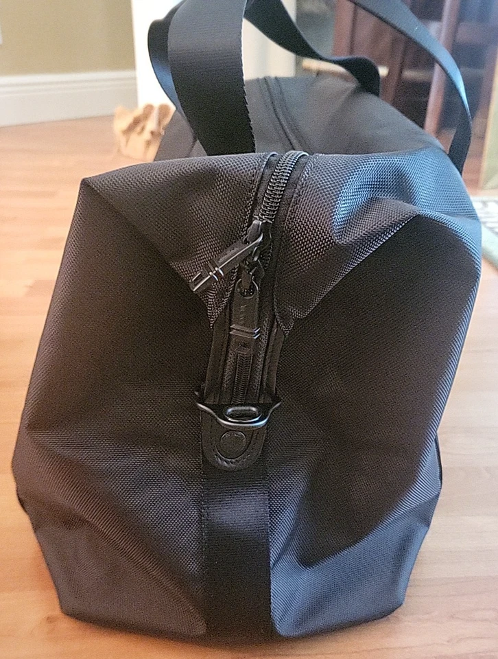 TUMI Corporate Collection Travel Satchel (Duffle) Black - Brand New - Image 4 of 4