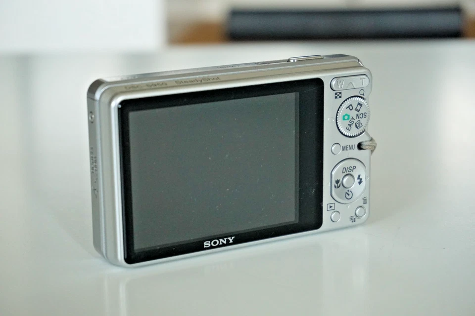 Sony Cyber-shot DSC-S950 – Kompaktkamera 10.1 MP (ungetestet, Daher Als Defekt) - Bild 2 von 4