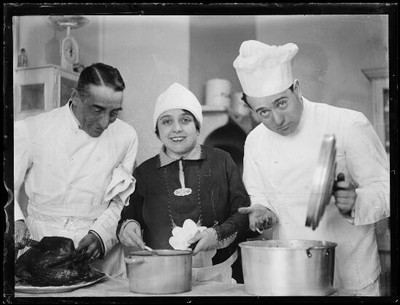 Toti dal Monte with two chefs cooking NSW 1928 2 Old Photo
