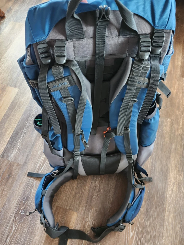 Mochila Alps Mountaineering Caldera 90 Mochilero Senderismo. Foto 2 de 3