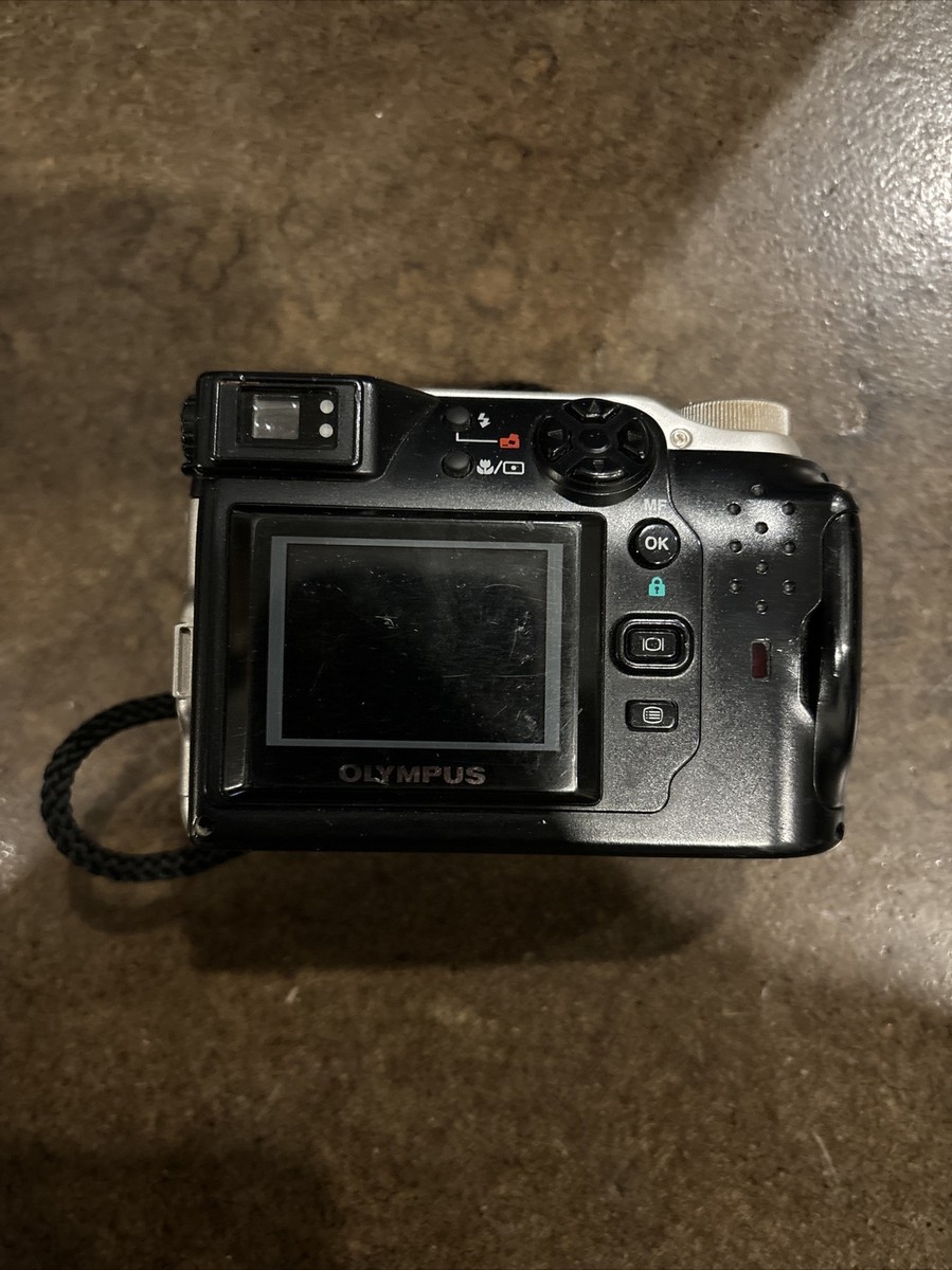 Olympus CAMEDIA C-2020 Zoom 2.1MP Digital Camera - Black