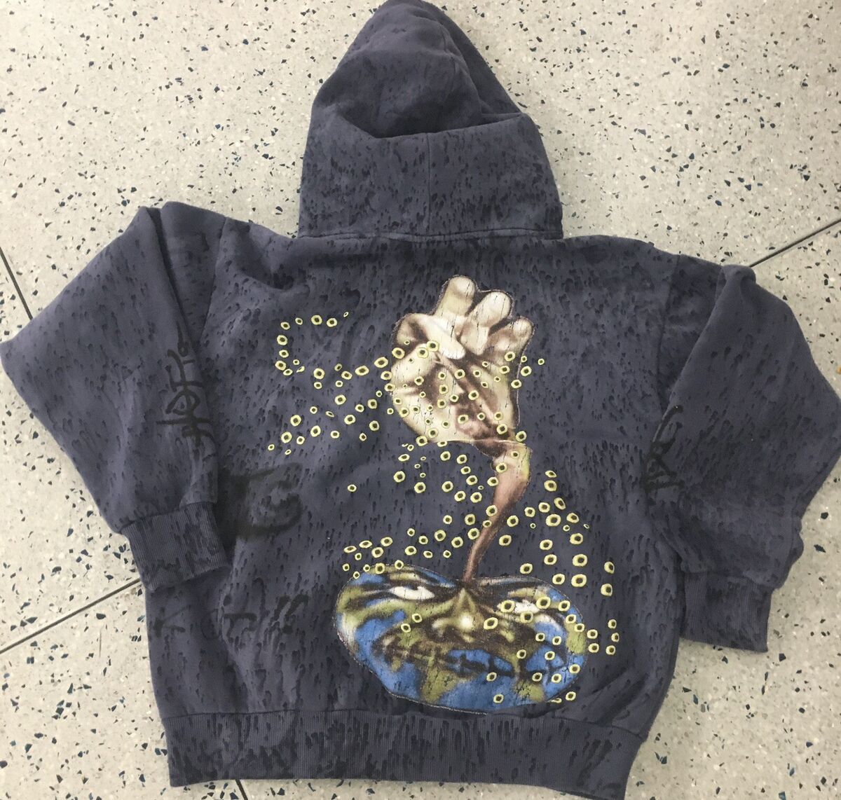 2023 Travis Scott Utopia Circus Maximus Tour Hoodie LARGE 2023 Travis Scott Utopia Circus Maximus Tour Hoodie LARGE