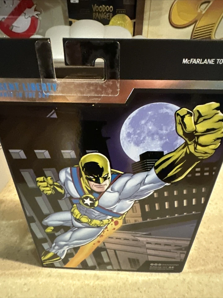 SDCC 2024 Exclusivo McFarlane DC Multiverse Agent Liberty Edición Coleccionista Foto 3 de 4