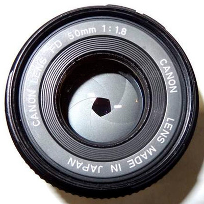 Look ! Canon Prime Zoom FD 70-150mm 1:4.5 Lens w/ Canon AL Film