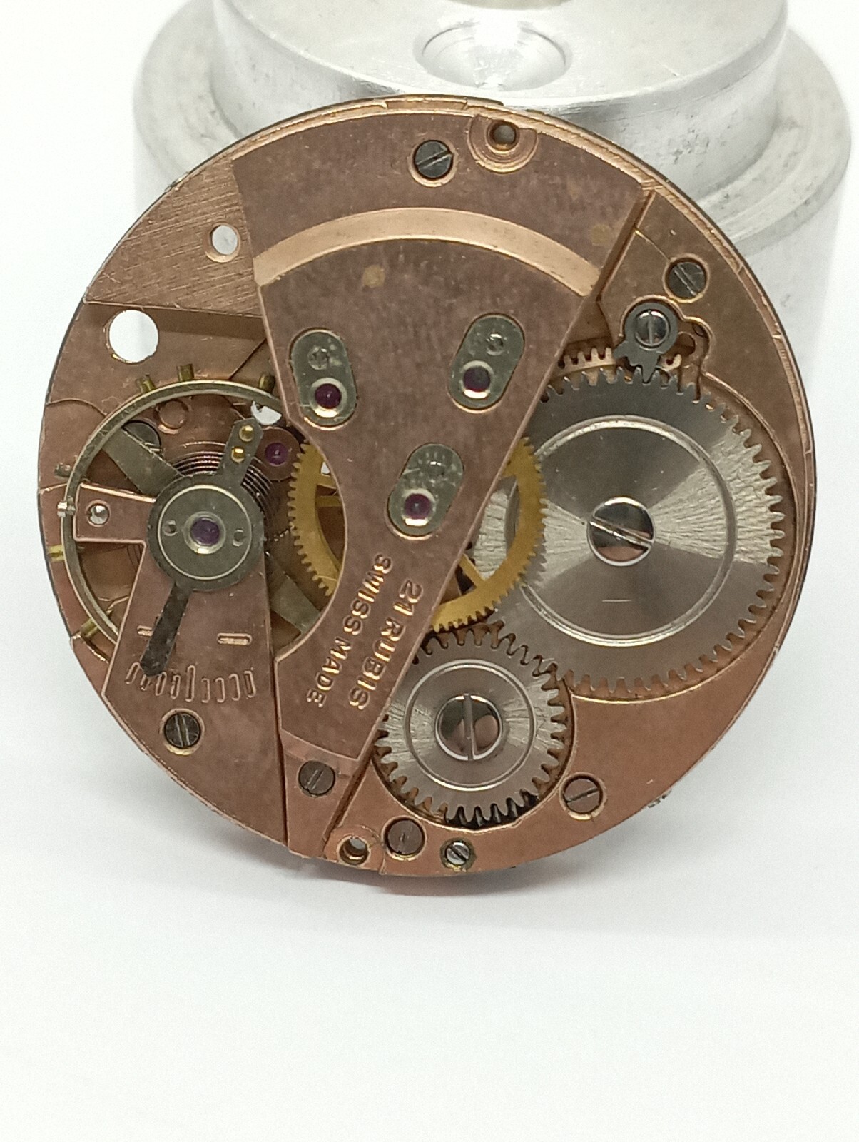 VINTAGE Swiss made watch movement 21 rubis jewels sold for parts only