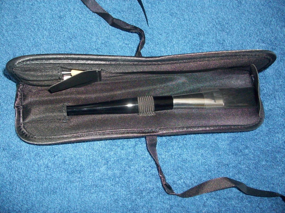 Berlinale Pinsel-Set schwarz älter  L `ORÈAL  Paris  Sammeln - Bild 4 von 4